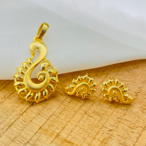 22k Gold Plain Glorious Pendant Set