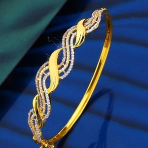 gold attractive diamond bracelet