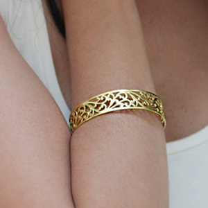 22 kt yellow gold lace prom filigree bangle b