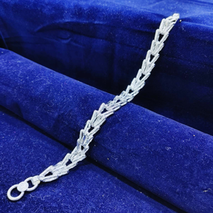 70 K Silver Trending Bracelet