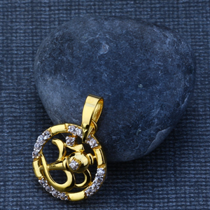 916 Gold Exclusive Designer cz Pendant GP82