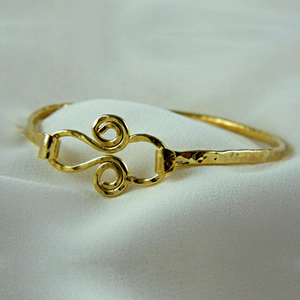 18kt real solid yellow gold handmade hammered