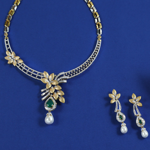 Designer diamond necklace set