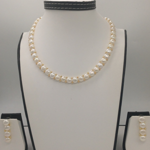 Freshwater White Button Pearls 1 Lines Neck