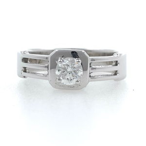 18kt / 750 white gold solitaire engagement di