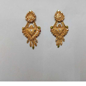 18kt Gold Attractive Designer Earrings