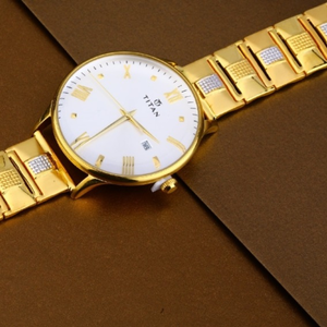 22 carat gold hallmark fancy mens watch rh-ga