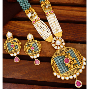 unique design antique necklace set in 22k 916