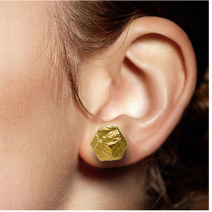 22 Kt Yellow Raw Gold Nugget Women'S Rock Pos