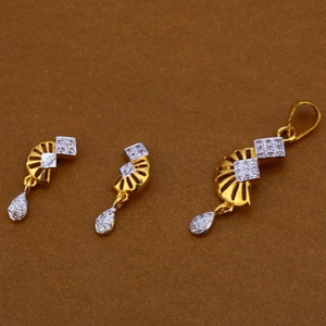 22 carat gold designer ladies pendants RH-PS7
