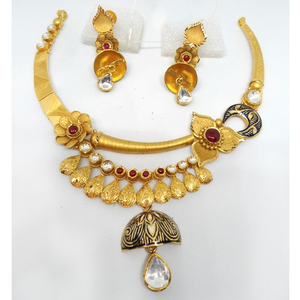 22KT Gold Antique Floral Design Necklace Set 