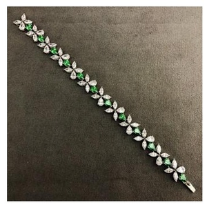Flower Shape 9KT Swarovski Bracelet