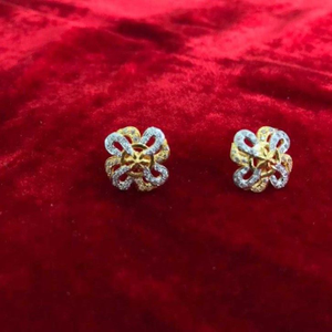  22K / 916 Gold Ladies Indian Designer Diamon