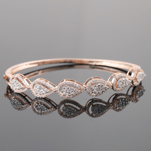 18Kt Gold Delicate Diamond Bracelet