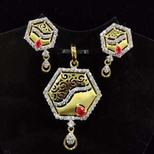 916 Gold 22kt Diamond  Pendal Butti Set RH-PS