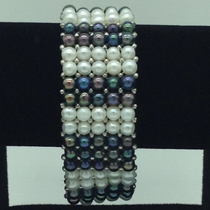 White And Black Potato&nbsp;Pearls With White&nbsp;Ja