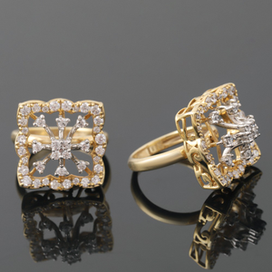 18K Gold Flair Diamond Ring