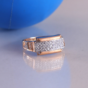 Simple and attractive 18 kt rose gold gents r
