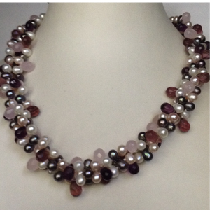 White drops 3 layers necklace with amethyst d
