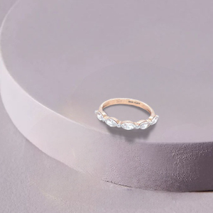 Radiant dainty ring