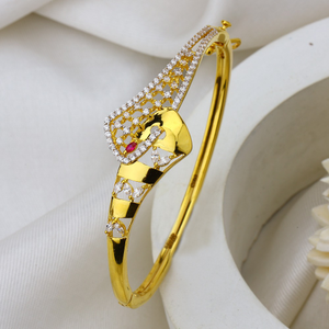 22k 916 gold simple daily wear bracelet.
