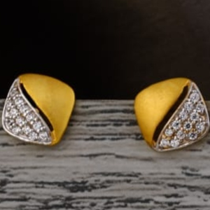 22 carat gold ladies earrings RH-LE983