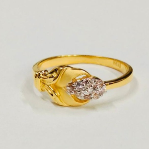 Gold plain women ring