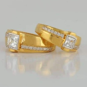 22 Carat gold LIFELINE modern couple ring RH-