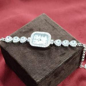silver ladies traditional watch RH-LW131