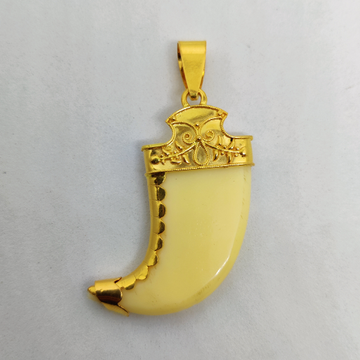 916 gold gent's artificial lion nail pendant