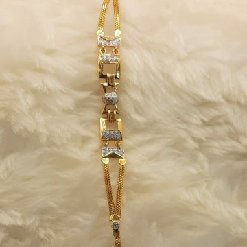 22kt Gold Fancy Lucky by 
