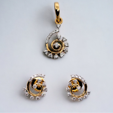 Resplendent Diamond Pendant and earrings set