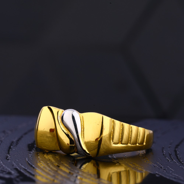 22kt gold hallmark  Fancy gentlemen's plain ring M...