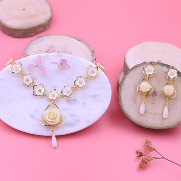 Sea Stone Flower Necklace Set