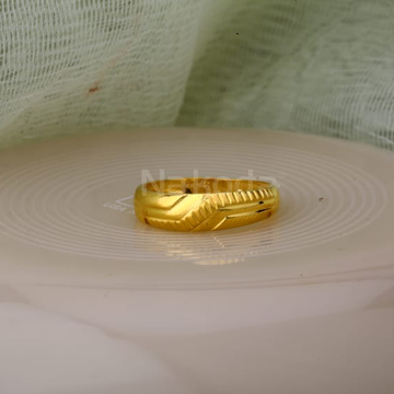 916 Gold CZ Hallmark Classic Mens Plain Ring MPR29...