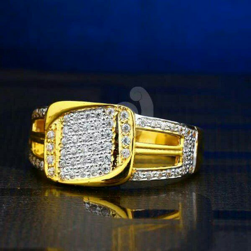 22ct Attractive Cz Gold Gents Ring