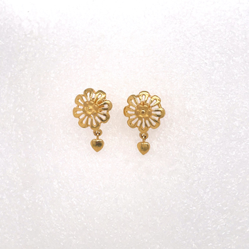 Dazzling floral earring