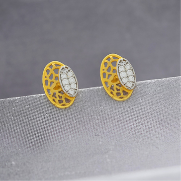 Enchanting oval stud earrings