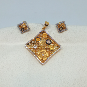 18 kt ladies pendant set by Rangila Jewellers