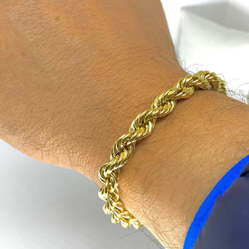 Showroom of 18 kt hallmark real yellow gold rope chain men's