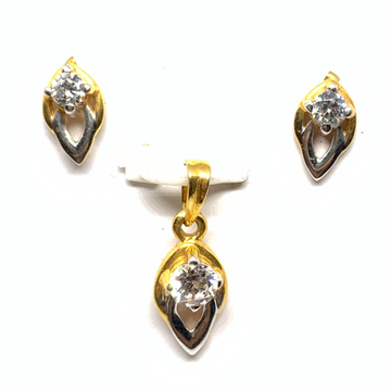 Designer gold pendant set by Rajasthan Jewellers Private Limited