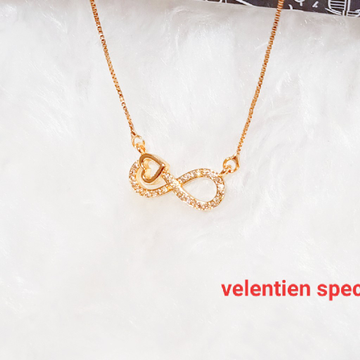 velentien special chain pendent by J.H. Fashion Jewellery