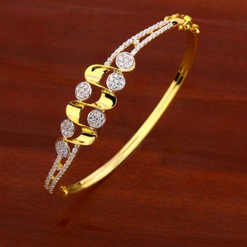 750 Gold Women's Stylish Hallmark Kada Bracelet LK...