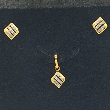 Gold 18.k Fancy Diamond Pendant Set by 