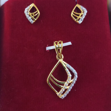 fancy pendant set by 