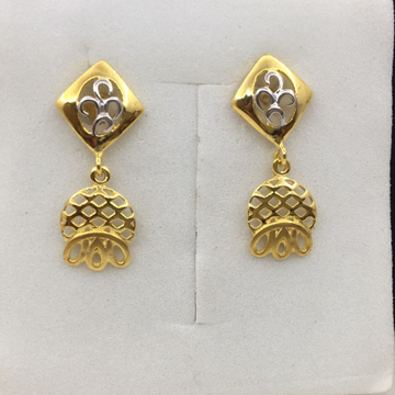 18k Yellow Gold Gorgeous Earrings by 