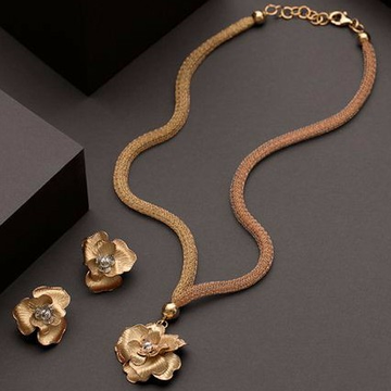 18KT yellow Gold Fancy festival Necklace set for l... by 