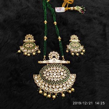 Beautiful green necklace set#946