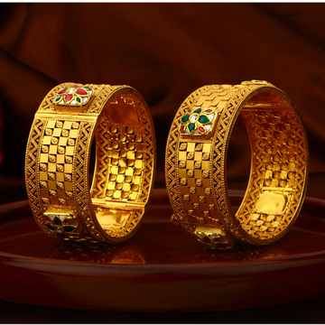 22k gold antique ladies bangles. by 