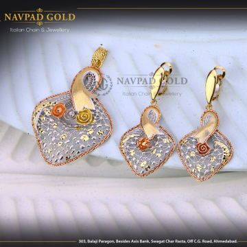 18 CT ITALIAN IMPORTED PENDAL SET by 